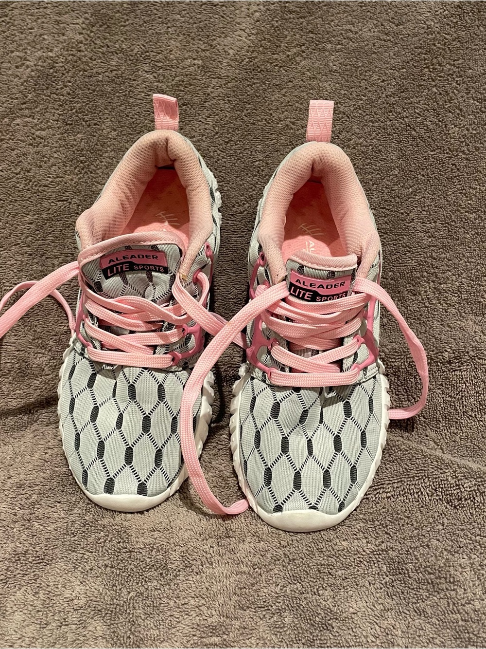 Aleader Lite Sports Women's Pink & White Mesh Sneakers